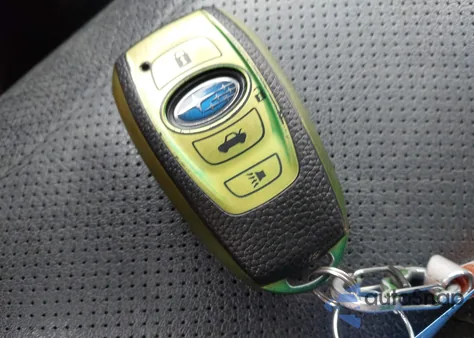 2019 Subaru Ascent Limited z USA, uszkodzony, nr VIN 4S4WMAMD0K3457454